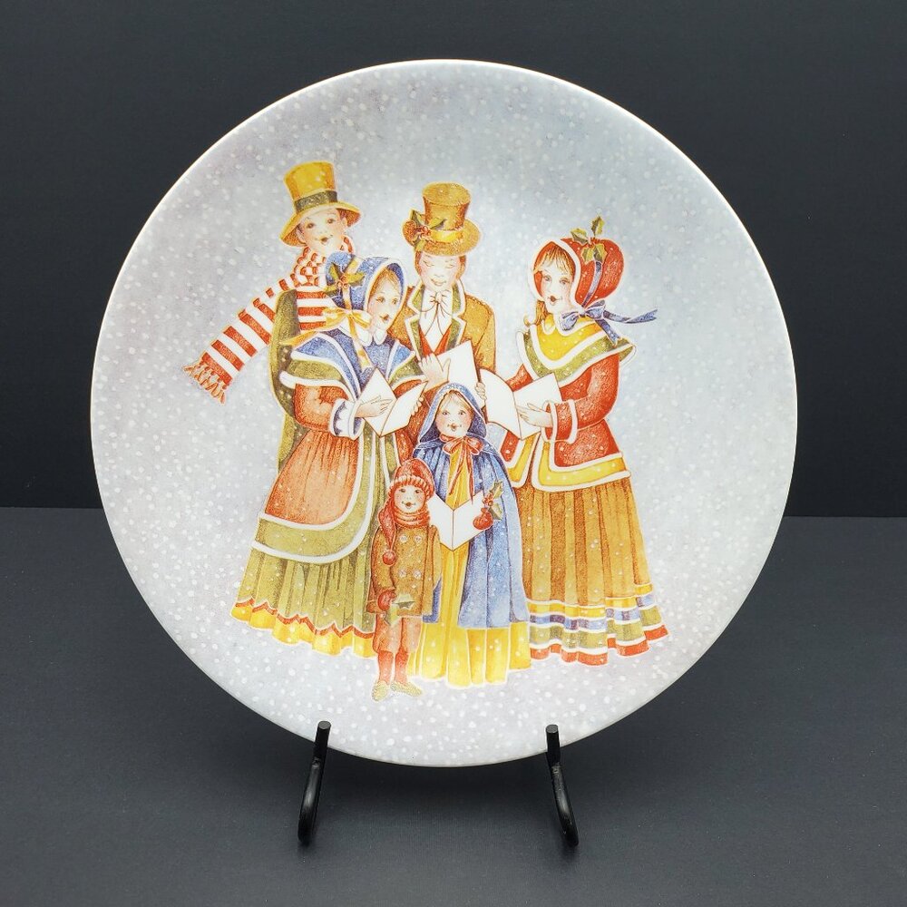 Corelle Christmas Series 1985 Dinner Plate Corning Carolers Display Plate